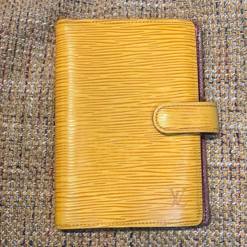 LOUIS VUITTON Epi Yellow Agenda Binder Passport Holder Credit Card Wallet